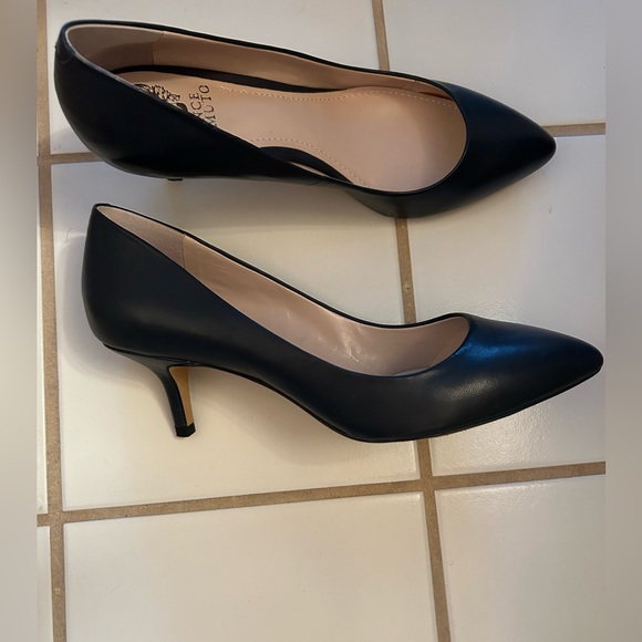 Womens leather navy blue Vince Camuto, size 8 - Picture 2 of 7
